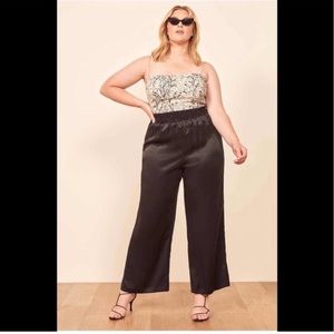 Reformation silk pants. Elastic waist. New